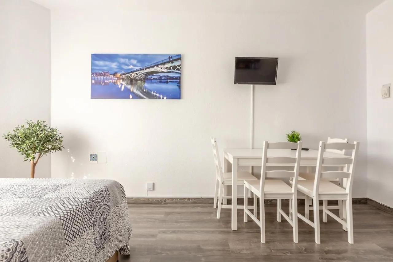 Apartment Hispalis Salado Sevilla Spanje
